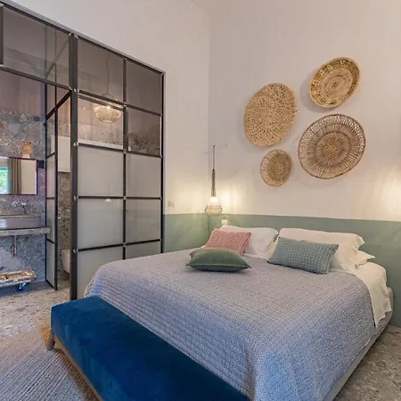 Bed & Breakfast Dimora Lopez 3*