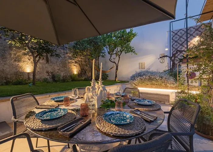 Dimora Lopez Bed & Breakfast 3*